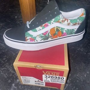 New Old school vans in box